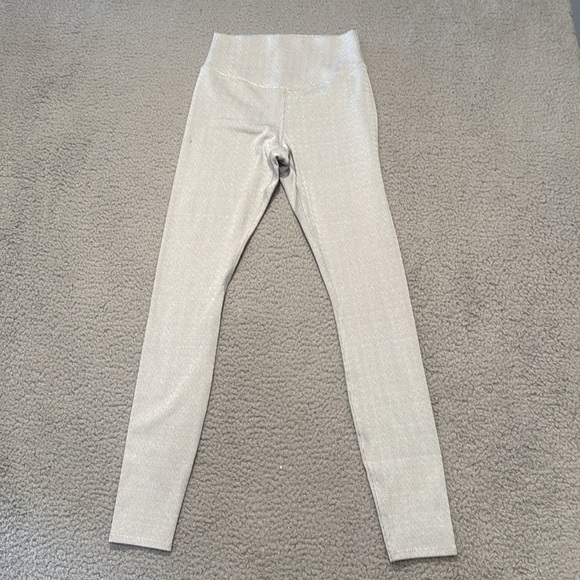 Vuori Women’s Ribbed Textured High Waisted Stretch Leggings Pants Size XS - Picture 2 of 9